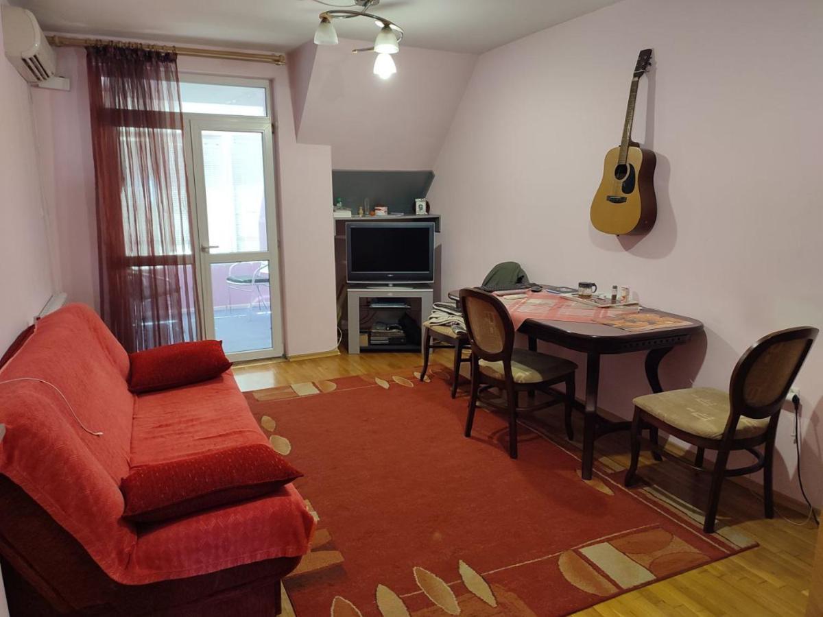 Spring Nebula Aparthotel Βάρνα Εξωτερικό φωτογραφία